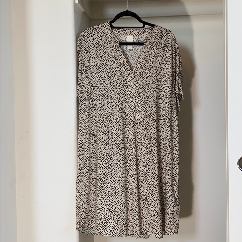 Flowy beige/black tunic top/dress